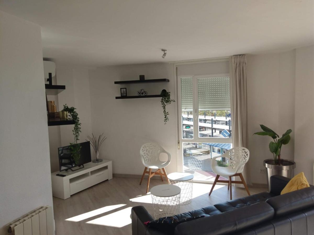 Luxury Apartment Accommodation, Next To Beach & Train Station Calella Buitenkant foto