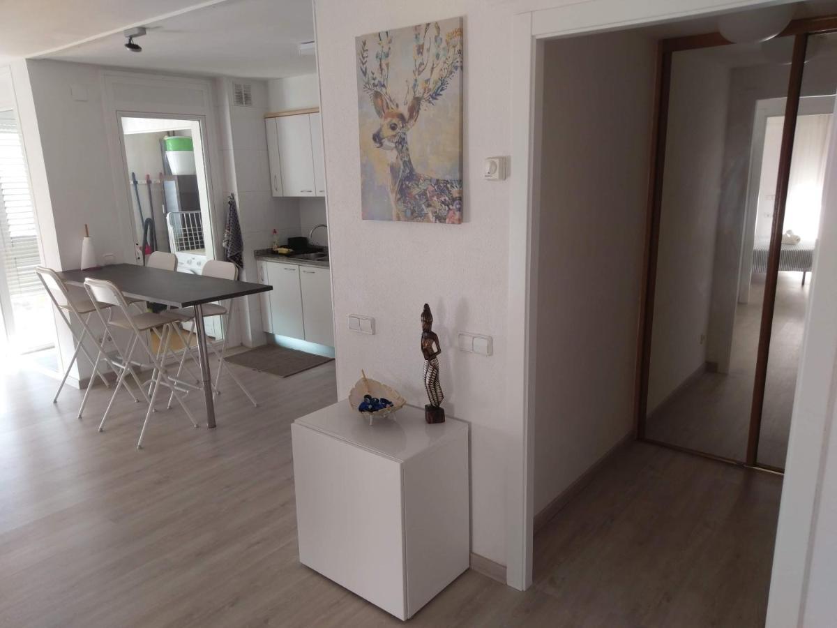 Luxury Apartment Accommodation, Next To Beach & Train Station Calella Buitenkant foto