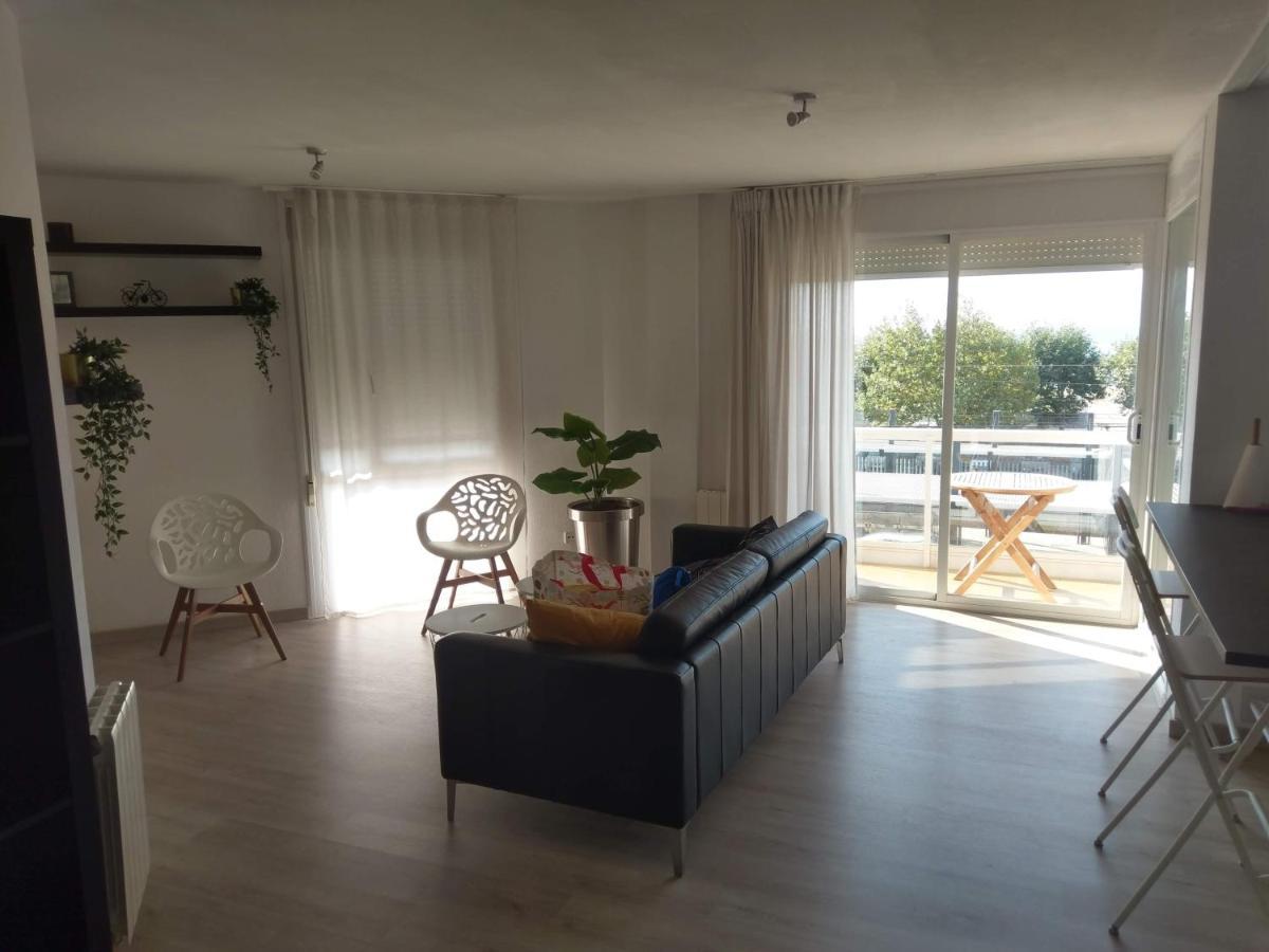 Luxury Apartment Accommodation, Next To Beach & Train Station Calella Buitenkant foto