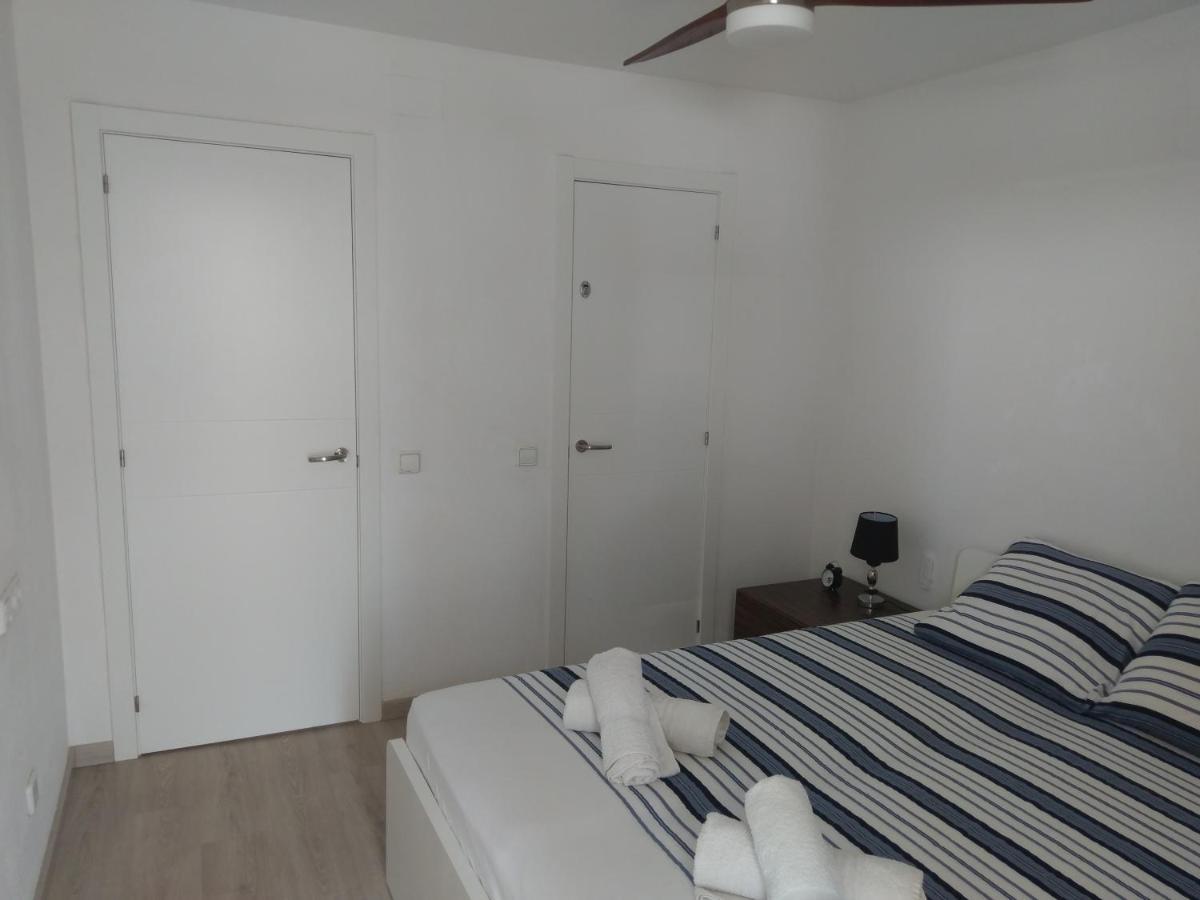 Luxury Apartment Accommodation, Next To Beach & Train Station Calella Buitenkant foto