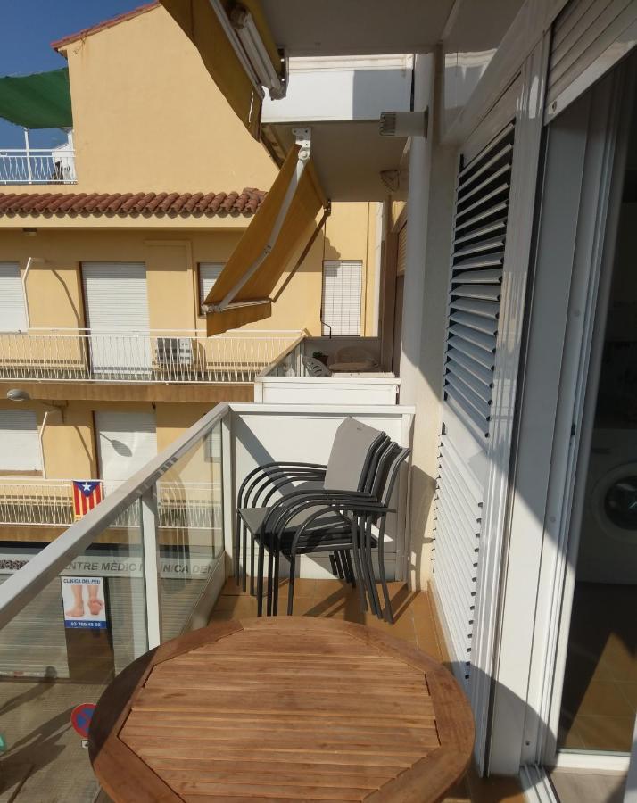 Luxury Apartment Accommodation, Next To Beach & Train Station Calella Buitenkant foto